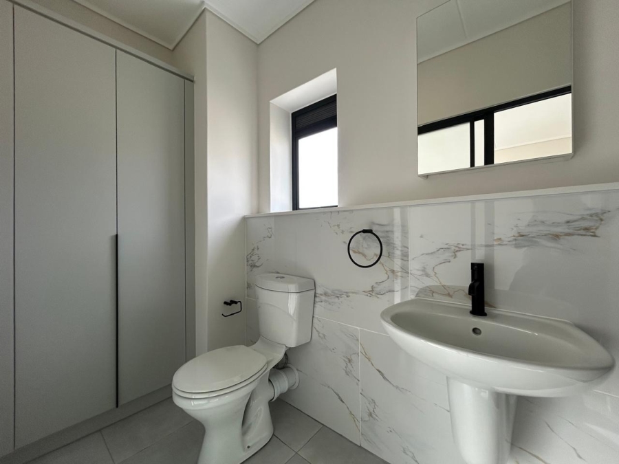 To Let 3 Bedroom Property for Rent in Sandown Western Cape